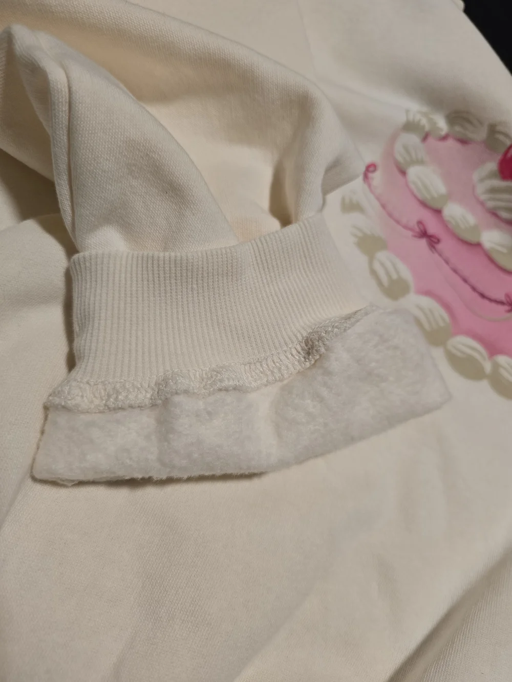 Old Navy Girls Graphic Fleece Sweatshirt Pink Cake Crew Neck Cream Size L 10-12